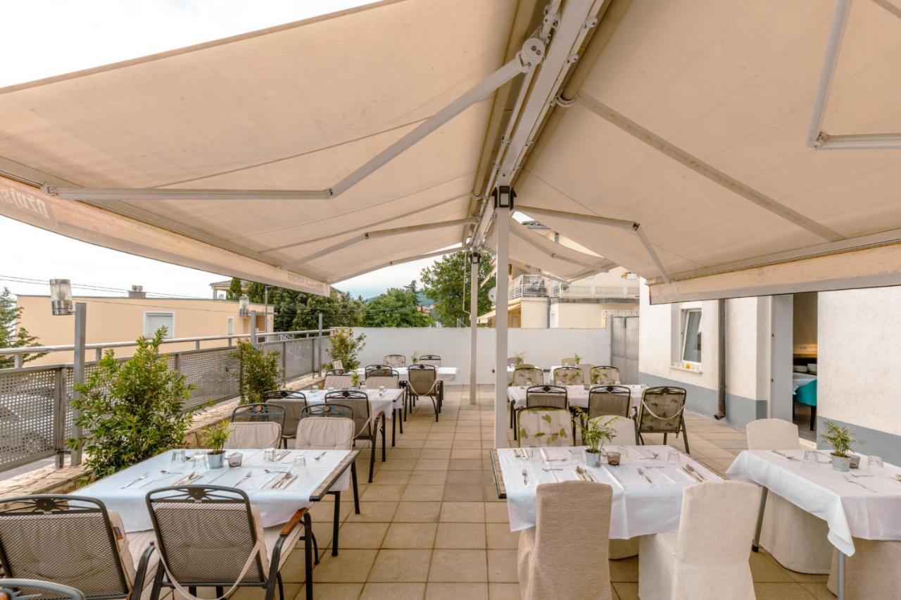 Hotel Villa Aurora Crikvenica Exterior foto