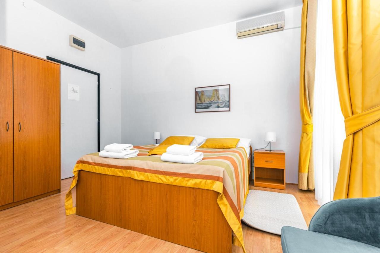 Hotel Villa Aurora Crikvenica Exterior foto
