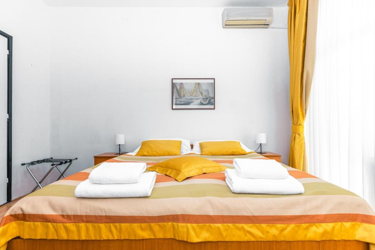 Hotel Villa Aurora Crikvenica Exterior foto