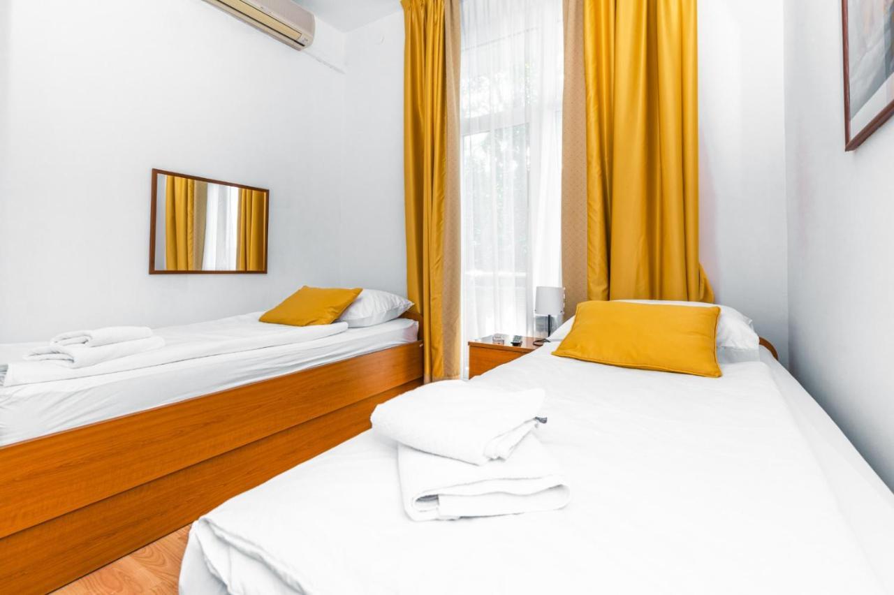 Hotel Villa Aurora Crikvenica Exterior foto