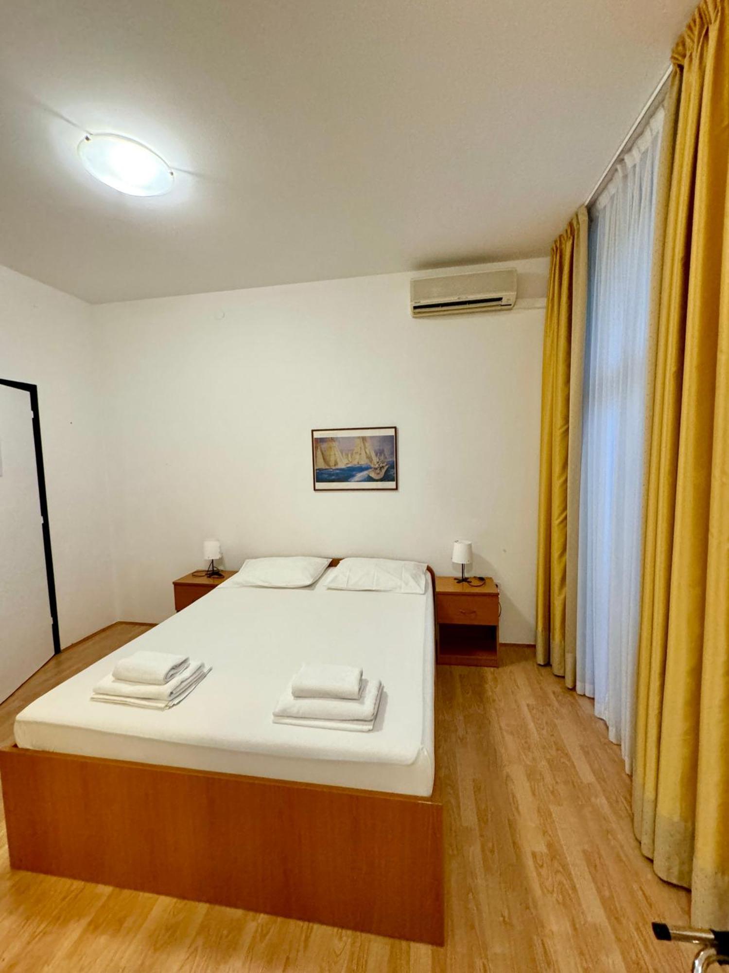Hotel Villa Aurora Crikvenica Exterior foto